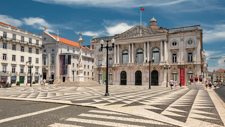 City Hall and geometric paving, Praça do Município, Baixa