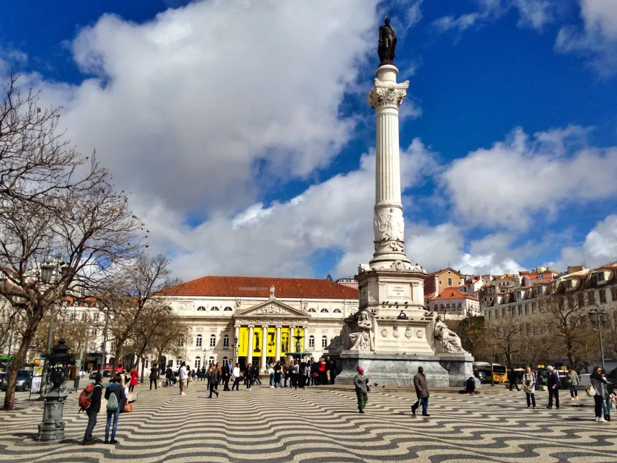 Pedro IV monument and wave-pattern paving, Rossio, Baixa